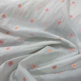 CAMBRAIA DE ALGODAO BORDADA MARGARIDA ROSA COM FUNDO BRANCO