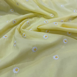 CAMBRAIA DE ALGODAO BORDADA MARGARIDA COM FUNDO AMARELO
