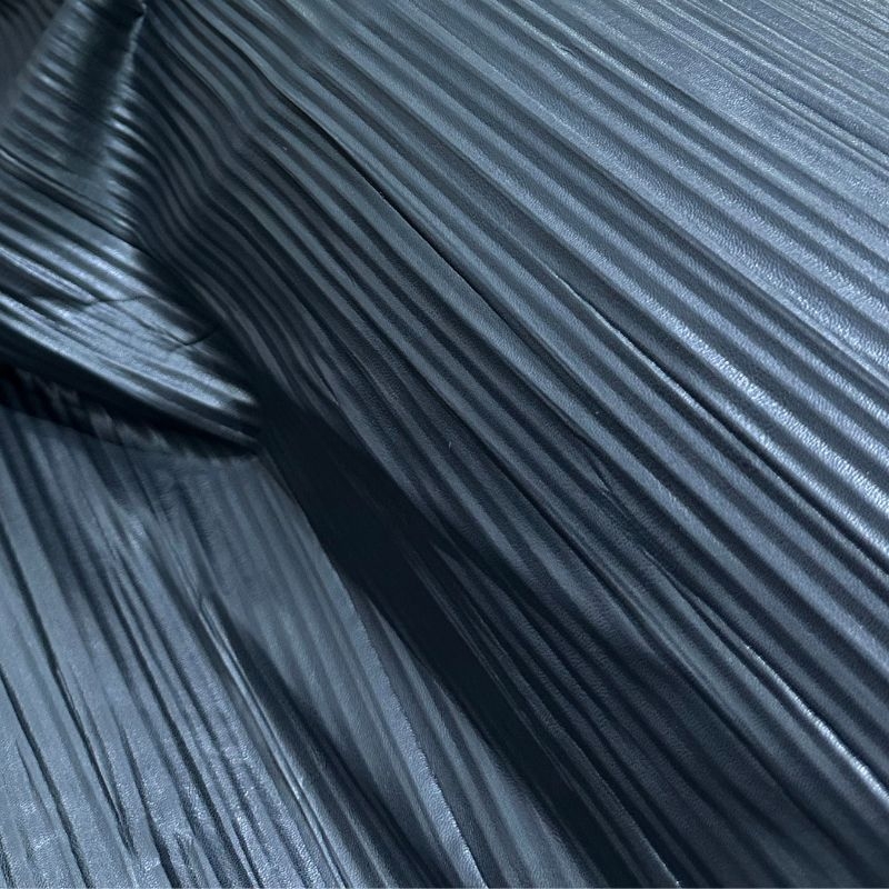 Couro liso plisse preto