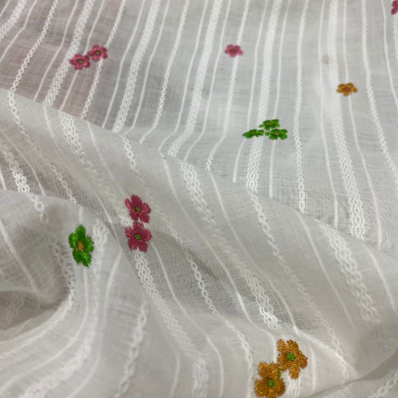 Cambraia de algodo bordada FLOR