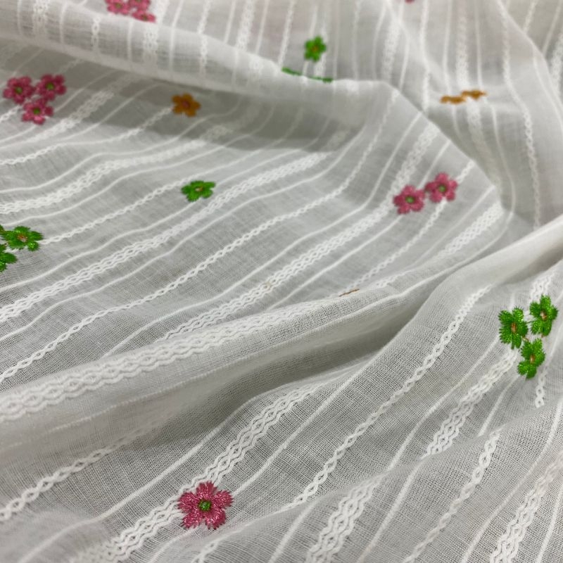 Cambraia de algodo bordada FLOR