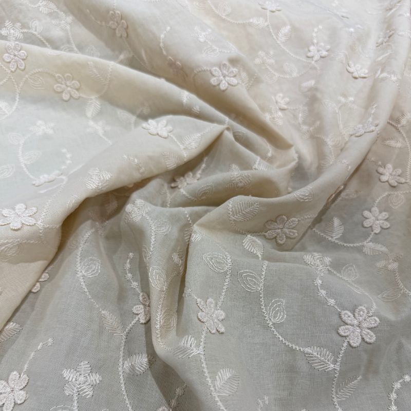 Cotton Bordado Barrado Flor Bege