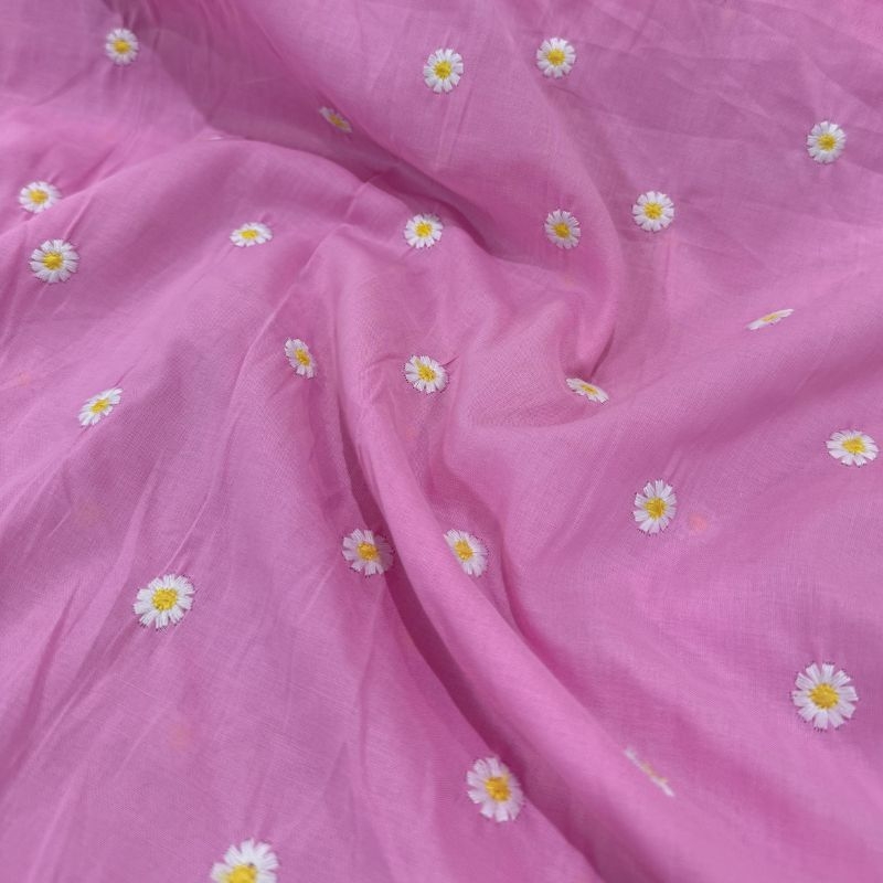 Cambraia De Algodo Bordada Margarida Fundo Rosa