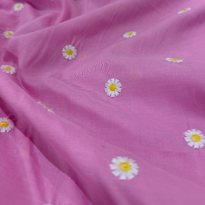 Cambraia De Algodo Bordada Margarida Fundo Rosa